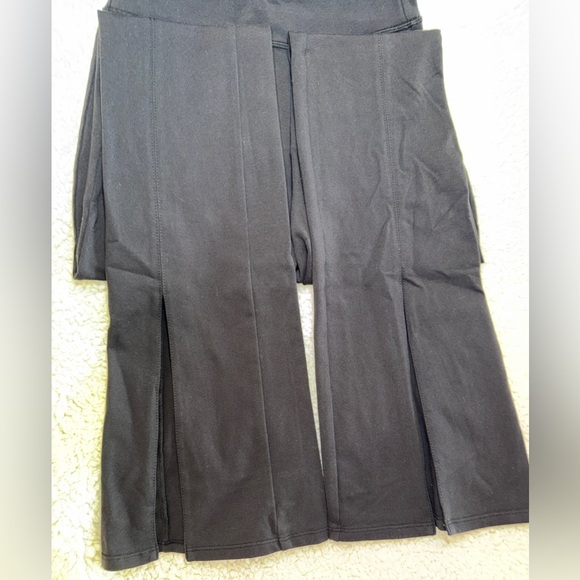 Alo Airbrush High-Waist Flutter Legging - Picture 5 of 7